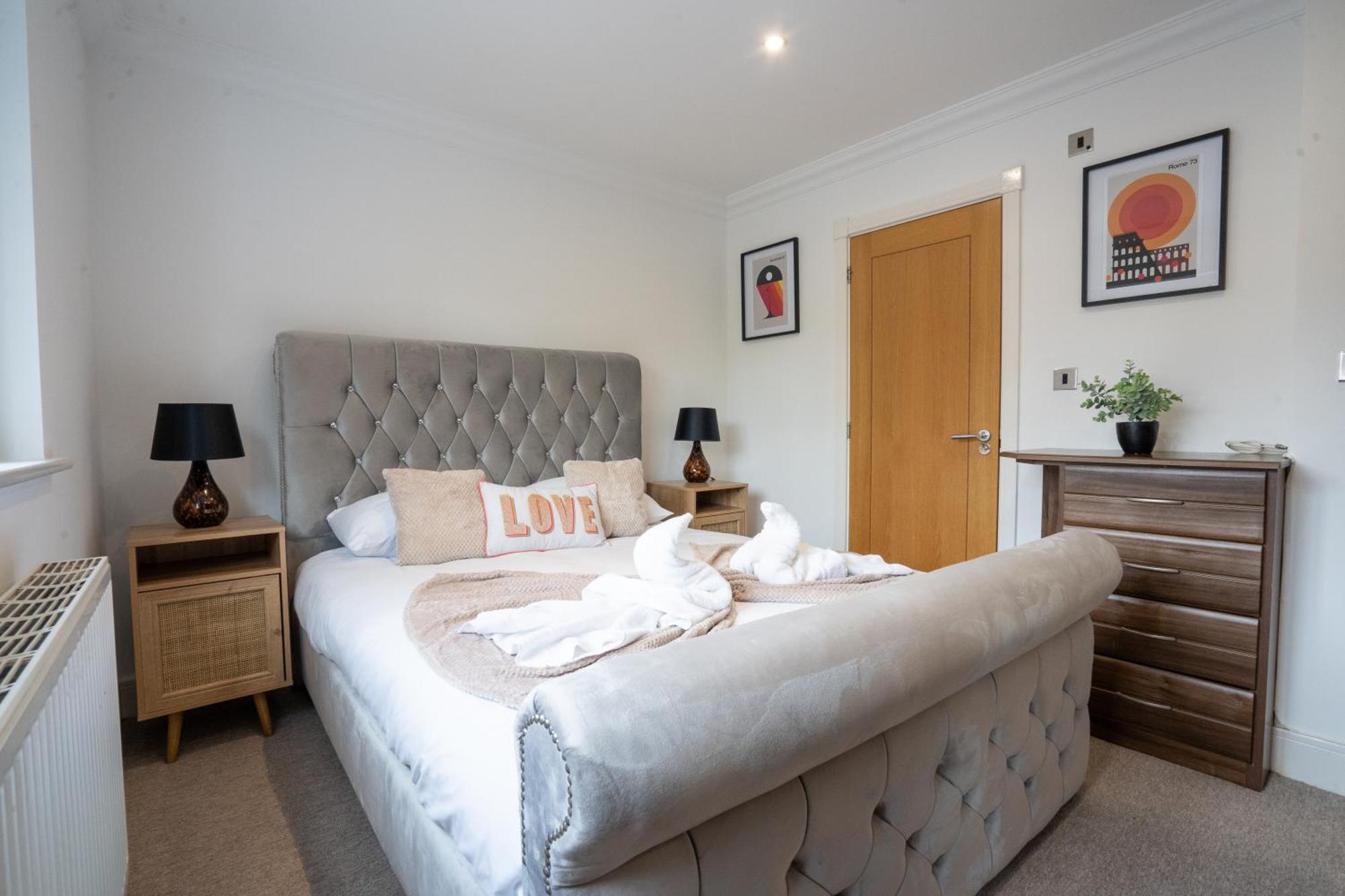 Emirates House, Luxe 5 Bed, With King Sized Beds, Next To Aiport & Nec, Jlr 5 Mins Villa Marston Green Buitenkant foto