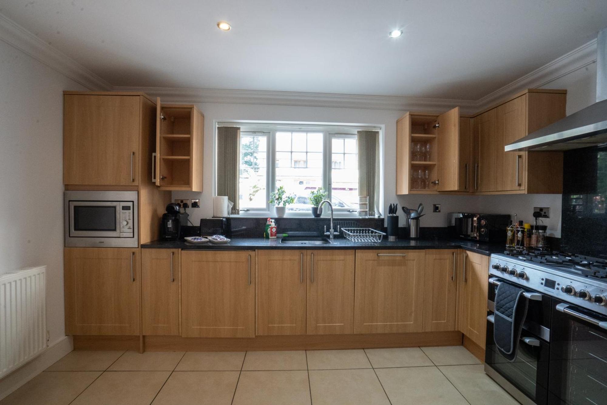 Emirates House, Luxe 5 Bed, With King Sized Beds, Next To Aiport & Nec, Jlr 5 Mins Villa Marston Green Buitenkant foto