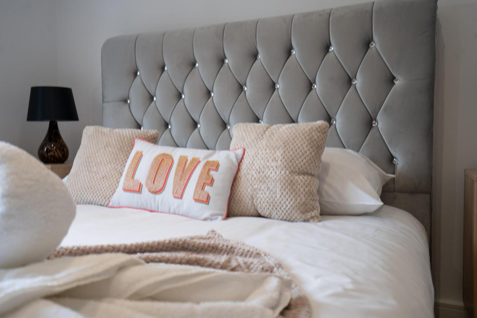 Emirates House, Luxe 5 Bed, With King Sized Beds, Next To Aiport & Nec, Jlr 5 Mins Villa Marston Green Buitenkant foto
