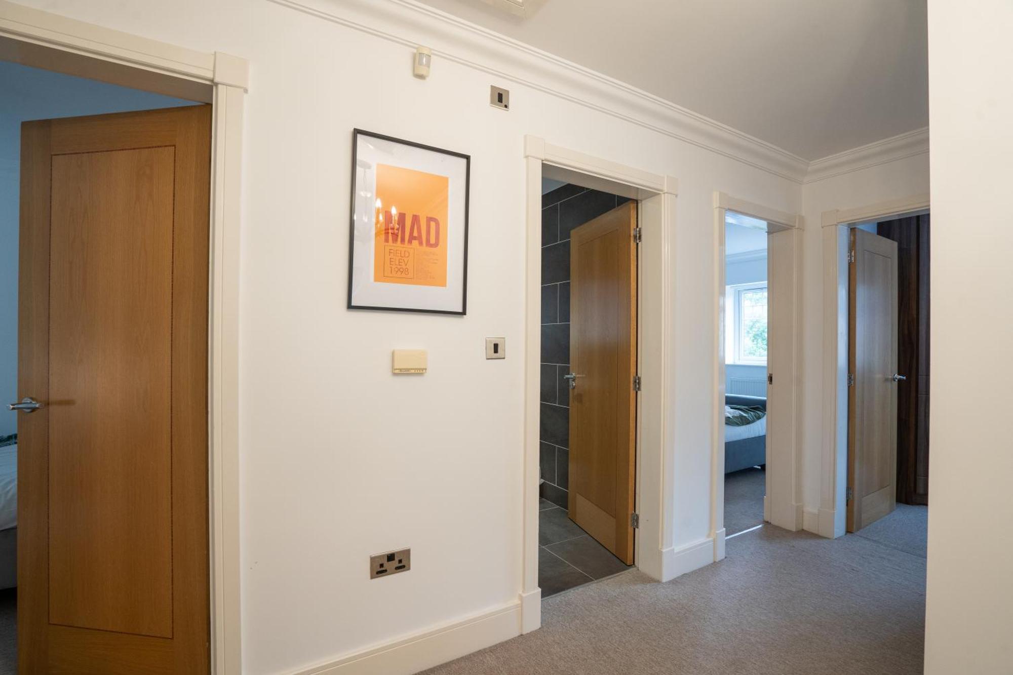 Emirates House, Luxe 5 Bed, With King Sized Beds, Next To Aiport & Nec, Jlr 5 Mins Villa Marston Green Buitenkant foto